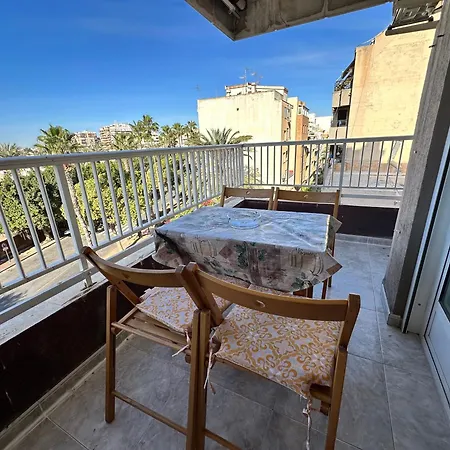 Homely Paseo Del Mar Apartment Torrevieja