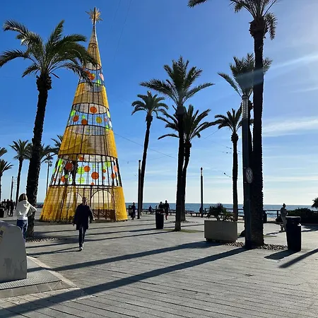 Homely Paseo Del Mar Апартаменти