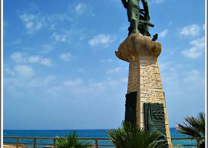 Homely Paseo Del Mar Torrevieja